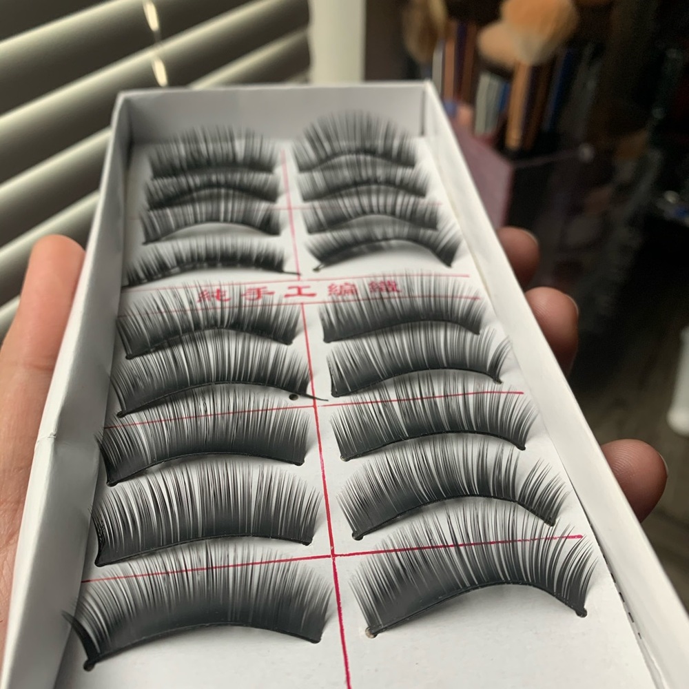 9 pairs of Eyelashes